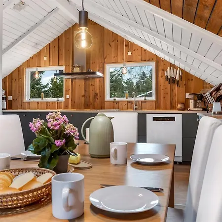 Lycka - 700m From The Sea By Interhome * Bøtø By