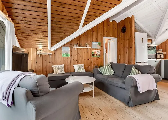 Lycka - 700m From The Sea By Interhome